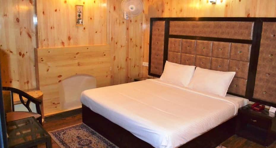 Hotel Woodrock, Manali 5